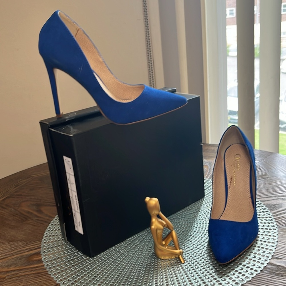 Selling Navy Blue high heels for a evening out - Picture 6 of 6